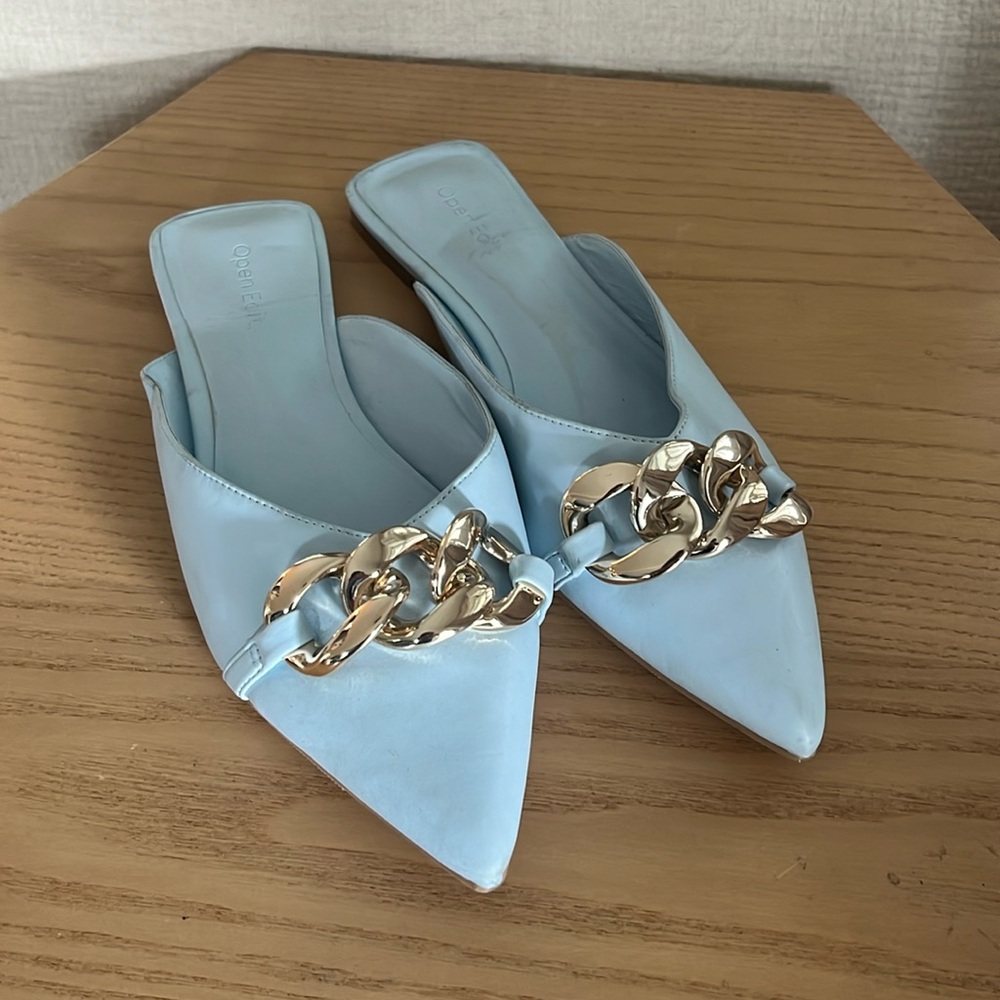 COPY - NWOT OPEN EDIT Chain link mules in baby blue